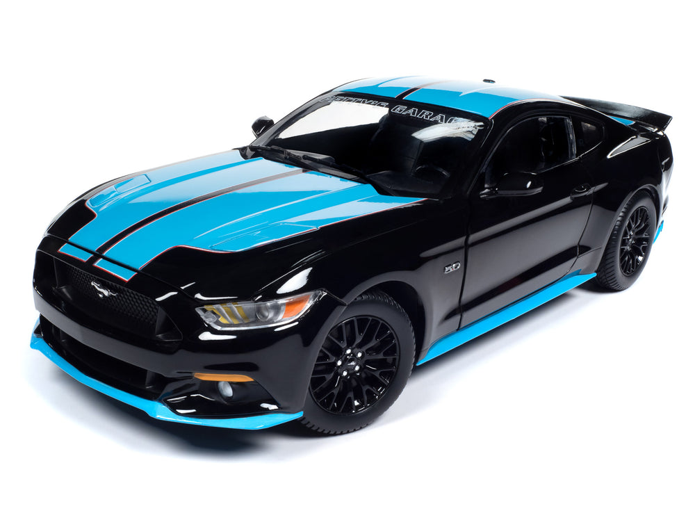 Auto World 2016 Ford Mustang Petty's Garage 1:18 Scale Diecast