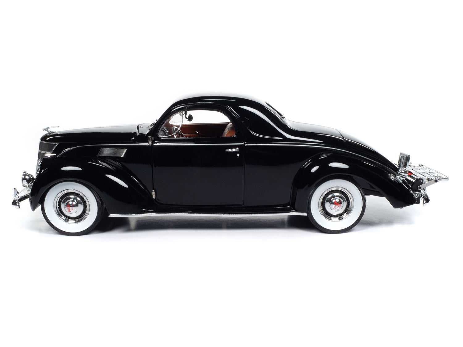 Auto World 1937 Lincoln Zephyr 1:18 Scale Diecast