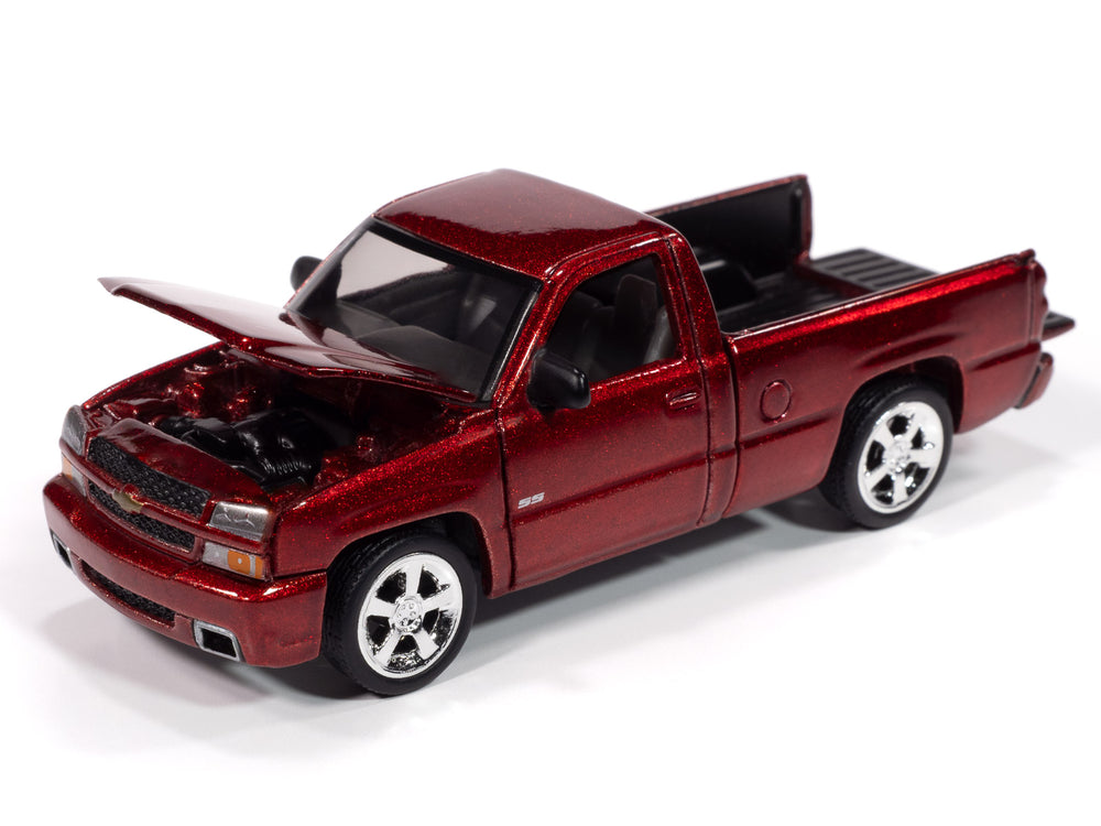"PRE-ORDER" Auto World 2005 Chevy Silverado SS Custom (Single Cab) (Candy Apple Red Metallic) 1:64 Diecast (DUE MAY 2025)