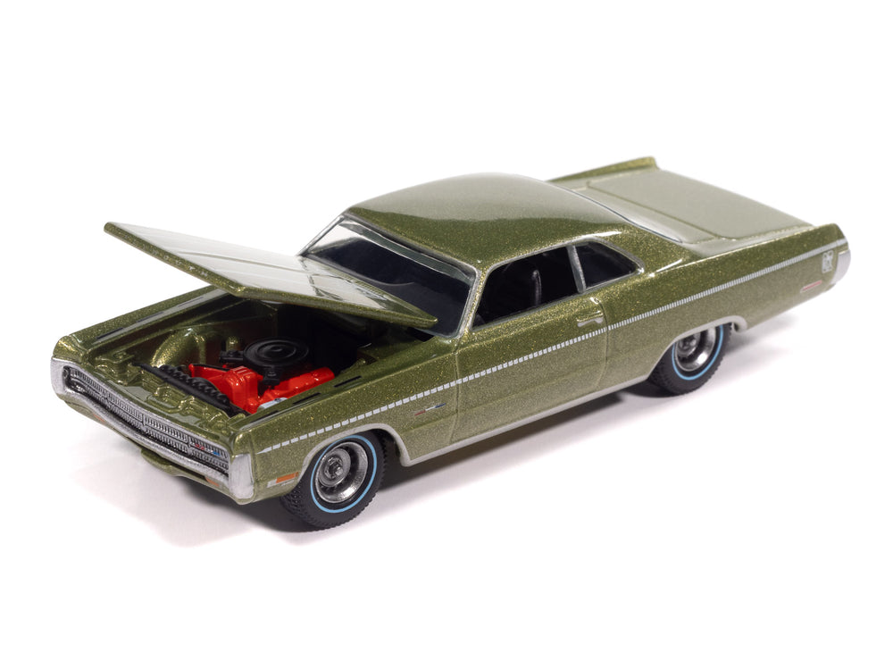 みほ Auto World 1971 Plymouth Sport Fury GT (Amber Sherwood Poly) 1:64