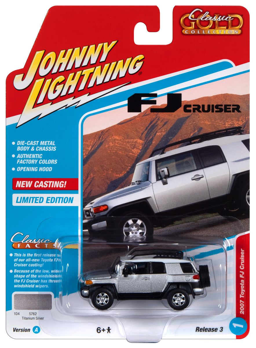 Johnny Lightning Classic Gold 2007 Toyota FJ Cruiser (Titanium Silver) 1:64 Scale Diecast