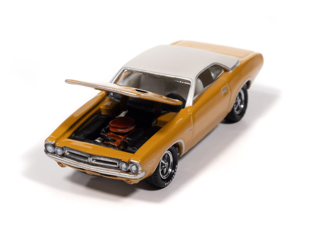 "PRE-ORDER" Johnny Lightning Classic Gold 1971 Dodge Challenger R/T (Butterscotch w/White Top) 1:64 Scale Diecast (DUE OCTOBER 2025)