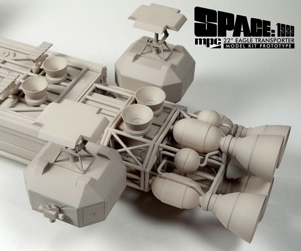MPC Space 1999 - Eagle Transporter 1:48 Scale Model Kit