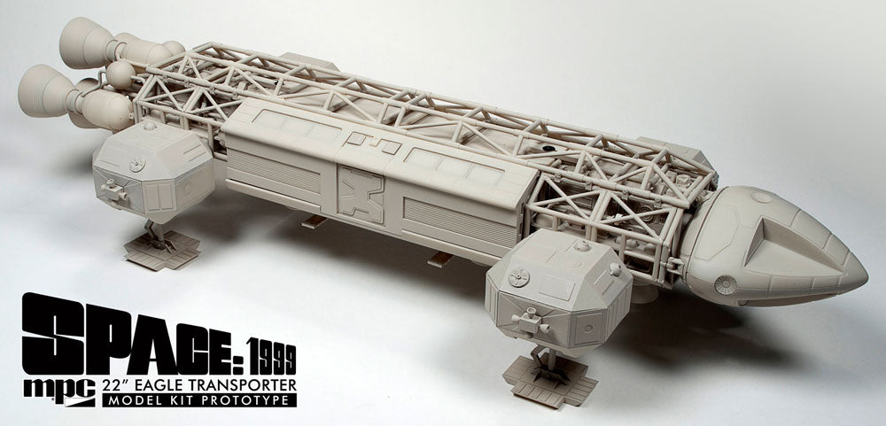 MPC Space 1999 - Eagle Transporter 1:48 Scale Model Kit