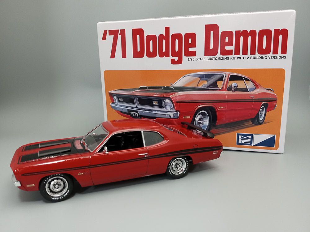 MPC 1971 Dodge Demon 1:25 Scale Model Kit