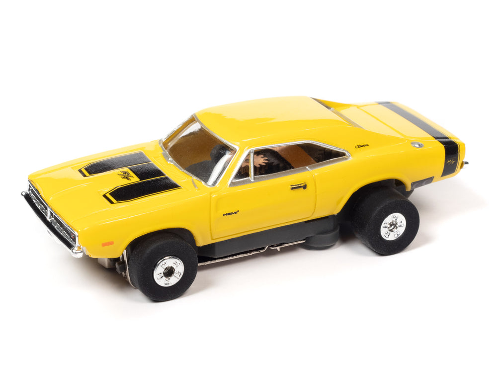 Auto World Thunderjet 1969 Dodge Charger R/T (Yellow) HO Scale Slot Car