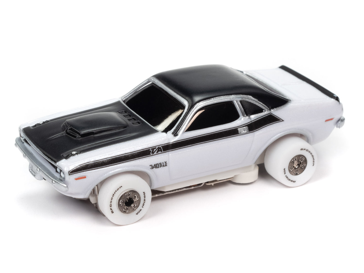 Auto World Thunderjet 1970 Dodge Challenger (iWheels) HO Scale Slot Car