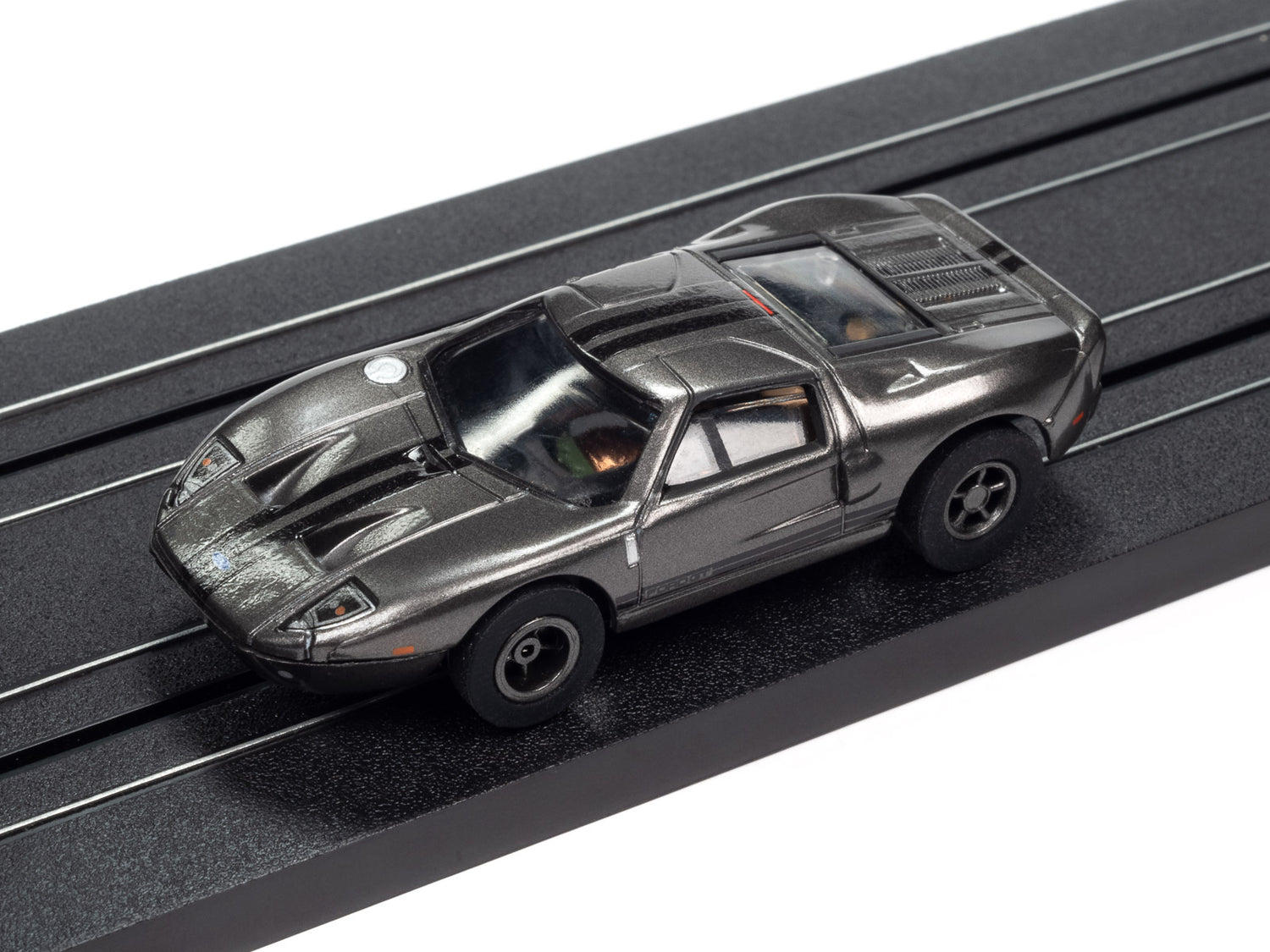 Auto World Xtraction 2005 Ford GT (Silver) HO Scale Slot Car