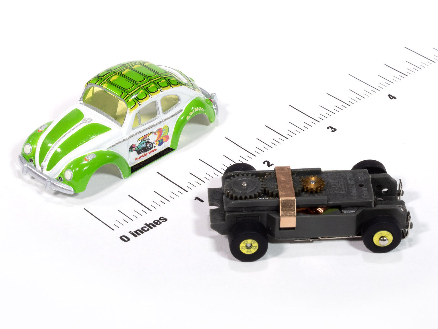 Auto World Thunderjet 1966 Volkswagen Beetle Turtle Wax (White & Green) HO Scale Slot Car