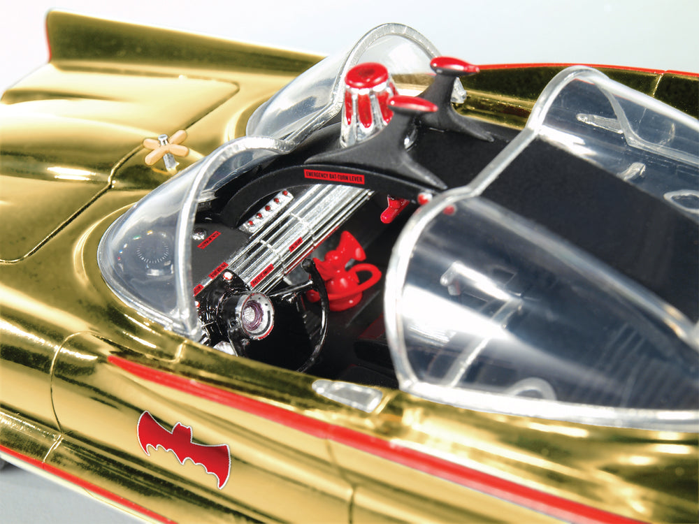 Polar Lights 1966 Gold Plated Batmobile (Snap) (Auto World Store Exclusive) 1:25 Scale Model Kit