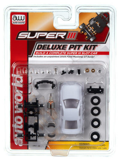 Auto World Super III Deluxe Pit Kit (w/2005 Mustang GT Body) HO Scale Slot Car