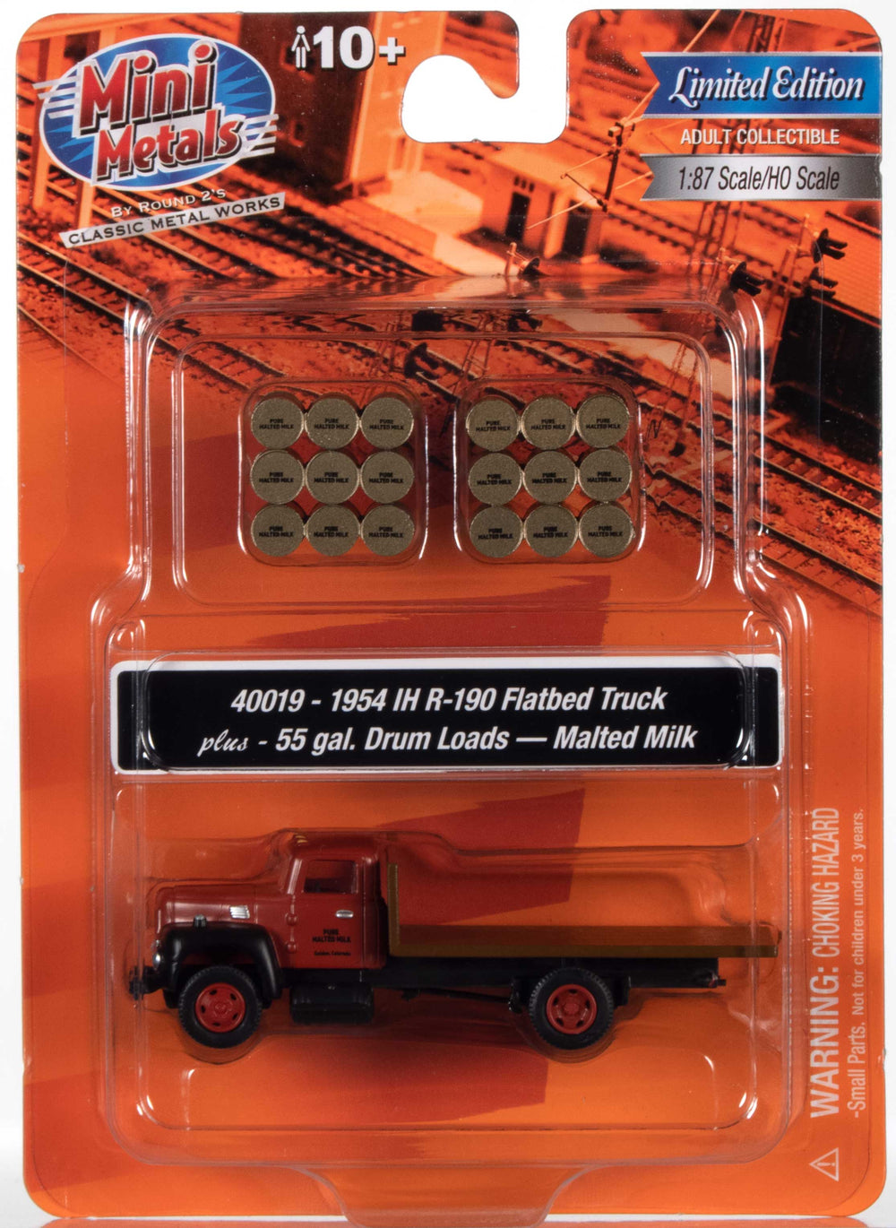 Classic Metal Works I.H. R-190 Flatbed Truck with Drums Load 1:87 HO Scale