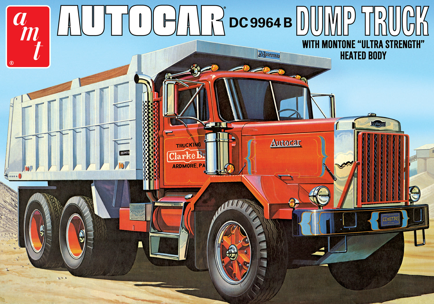AMT Autocar Dump Truck 1:25 Scale Model Kit