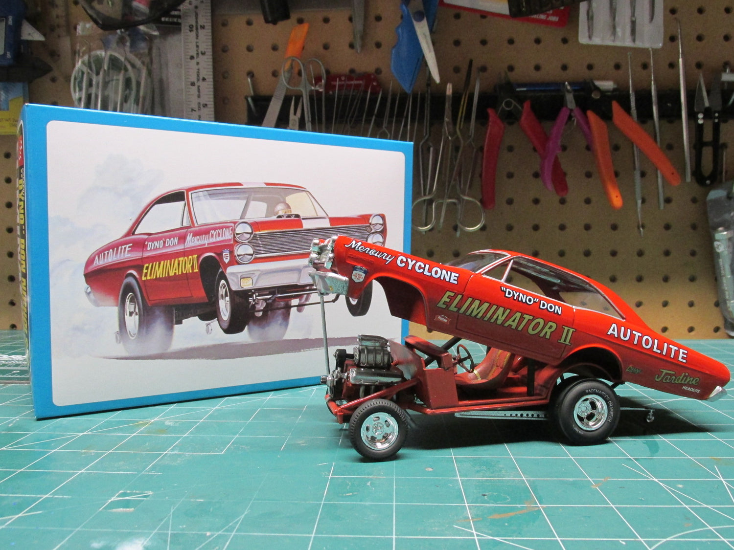 AMT 1967 Mercury Cyclone Eliminator II (Dyno Don Nicholson) 1:25 Scale Model Kit