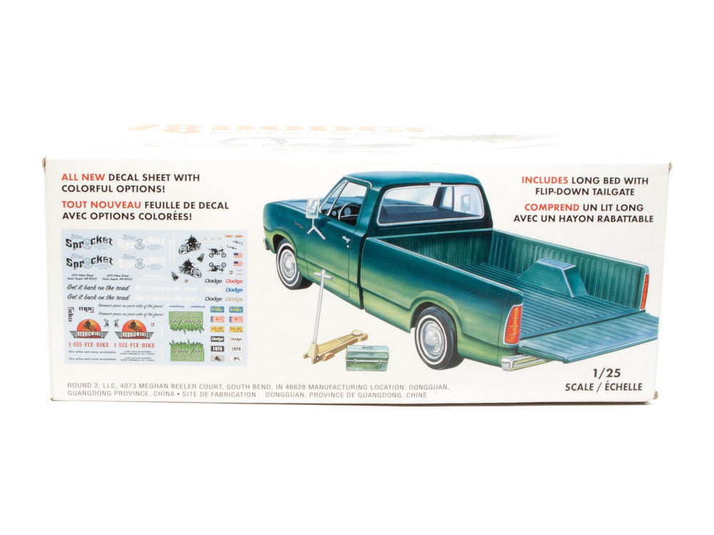 MPC 1978 Dodge D100 Custom Pickup 1:25 Scale Model Kit