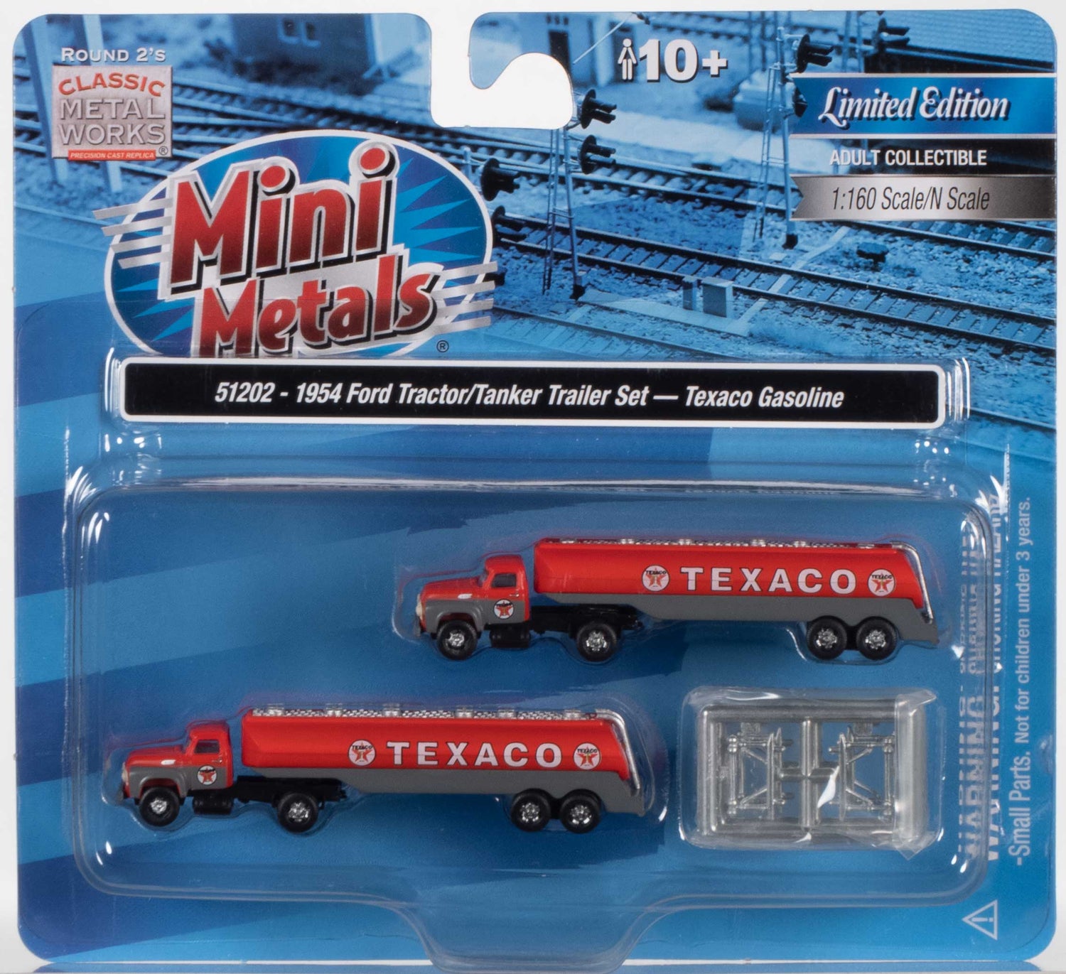 Classic Metal Works 1954 Ford Tractor w/Tanker Trailer (Texaco) (2-Pack) 1:160 N Scale