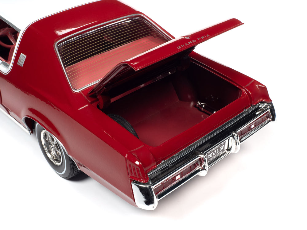 American Muscle 1969 Pontiac Grand Prix Hardtop (Royal Bobcat) 1:18 Scale Diecast