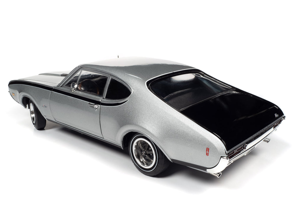 American Muscle 1968 Oldsmobile Hurst Olds 2-Door Post (MCACN) 1:18 Scale Diecast