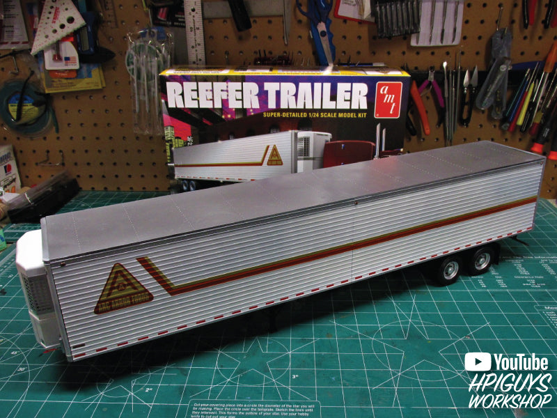 AMT Reefer Semi Trailer 1:24 Scale Model Kit