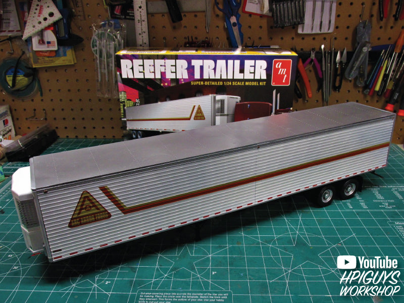 AMT Reefer Semi Trailer 1:24 Scale Model Kit (SALE042825)