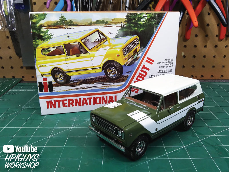 AMT 1977 International Harvester Scout II 1:25 Scale Model Kit