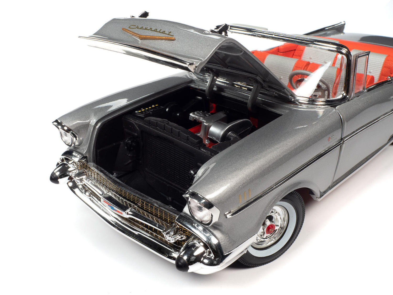 Auto World 1957 Chevrolet Bel Air Convertible 1:18 Scale Diecast