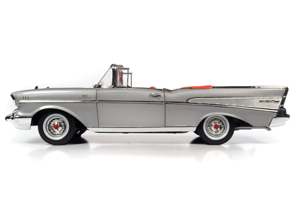 Auto World 1957 Chevrolet Bel Air Convertible 1:18 Scale Diecast