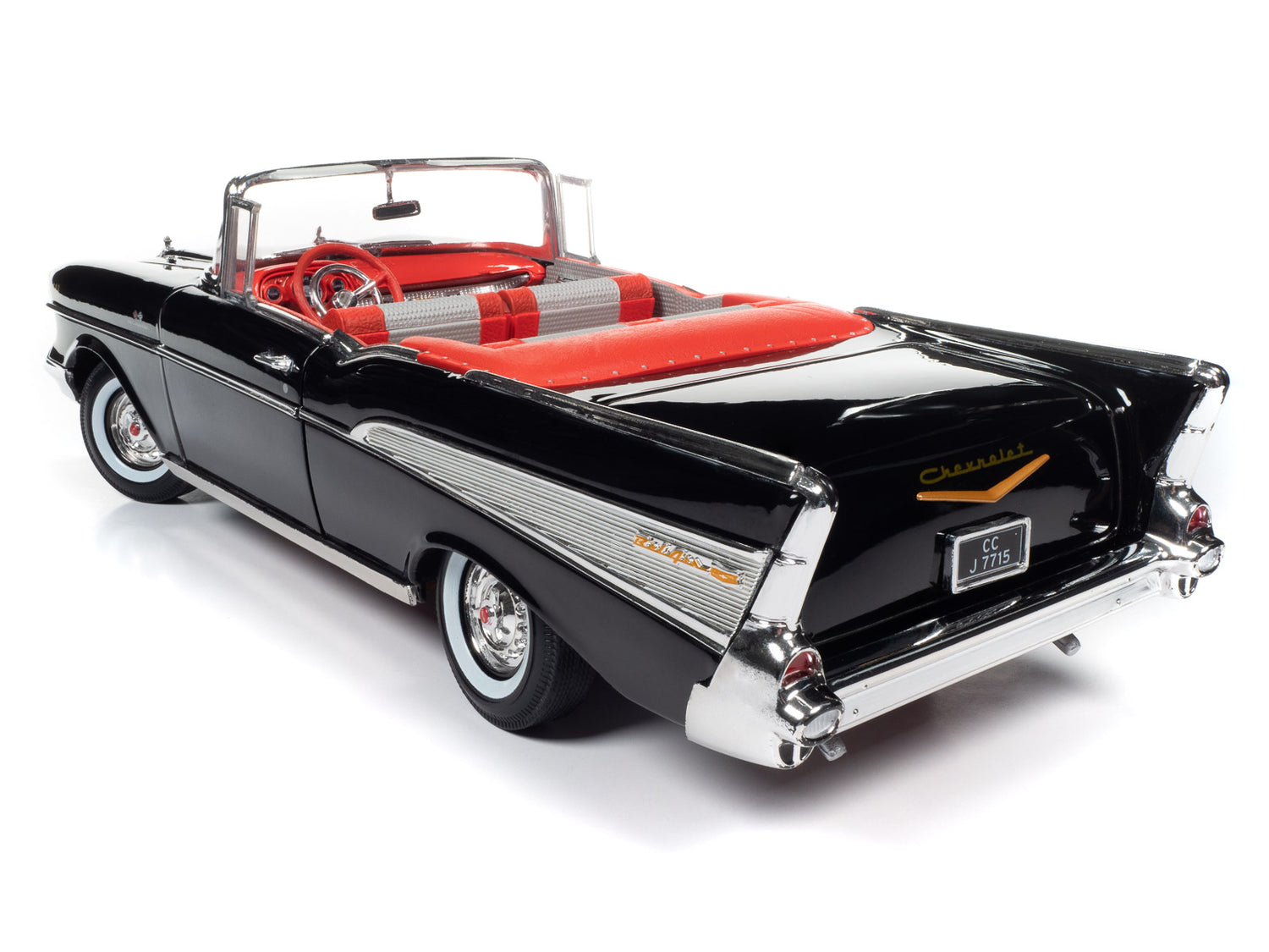 Auto World James Bond 1957 Chevrolet Bel Air Convertible 1:18 Scale Diecast