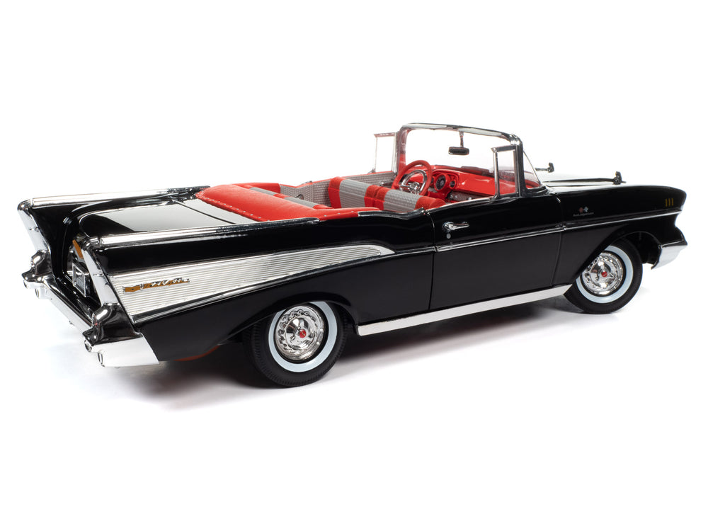 Auto World James Bond 1957 Chevrolet Bel Air Convertible 1:18 Scale Diecast