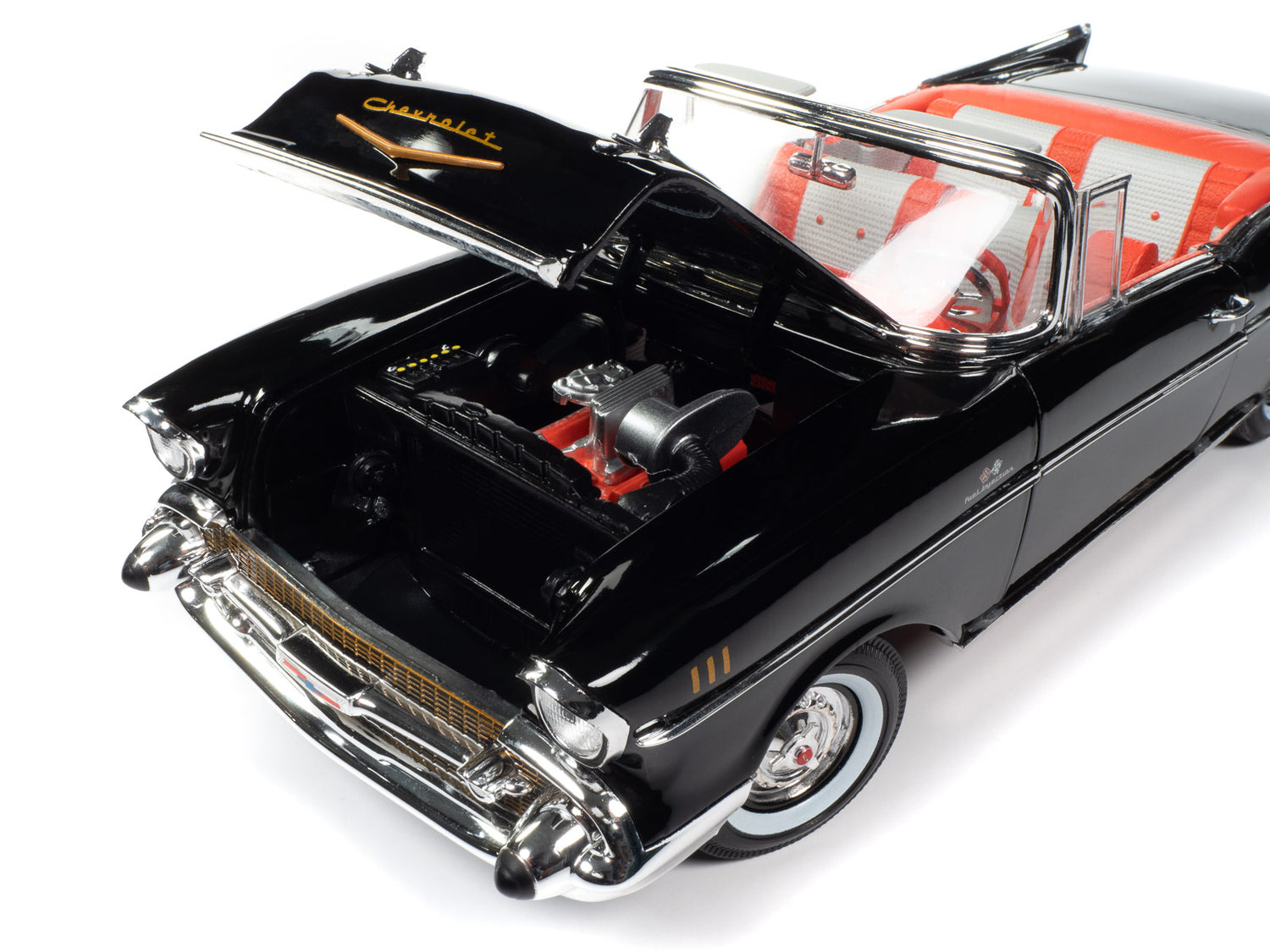 Auto World James Bond 1957 Chevrolet Bel Air Convertible 1:18 Scale Diecast