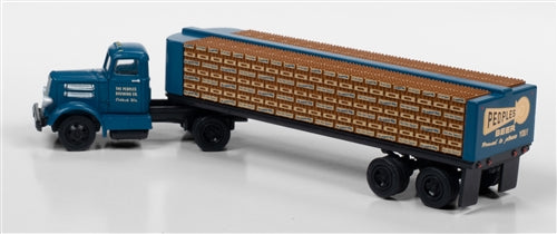 Classic Metal Works White WC22 w-Flatbed Trailer & Bottles (Peoples Beer) 1:87 HO Scale