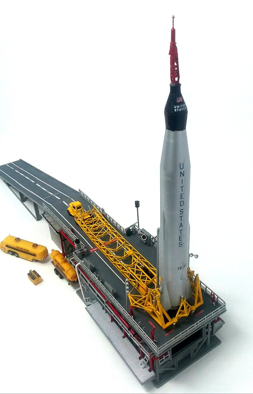 Atlantis Atlas w- Launch Pad-Mercury Capsule 1:110 Scale Model Kit