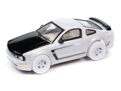 Auto World Super III 2005 Ford Mustang GT (iWheels) HO Scale Slot Car
